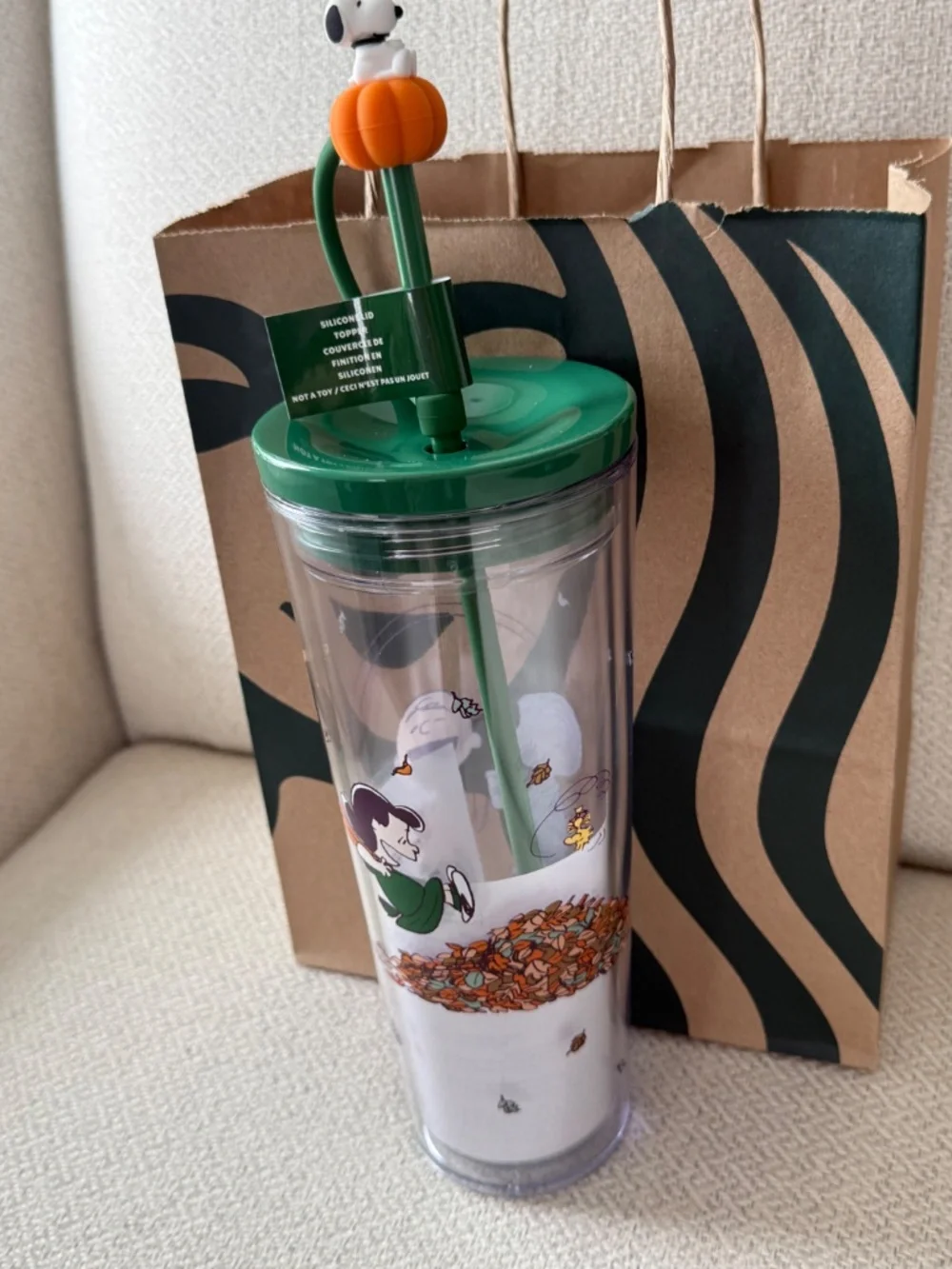 Starbucks Peanuts Snoopy Clear Tumbler Cup Green Lid & Straw Pumpkin Topper